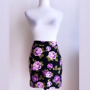 🔮  Purple & Black Floral Print Mini Skirt  🔮
